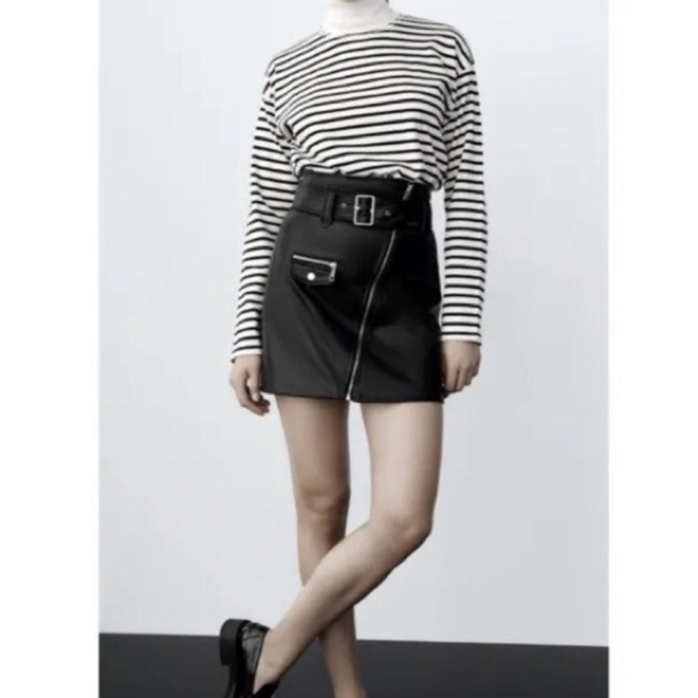 Zara Black Faux Leather Mini Skirt With Zippers High Waist Size Small